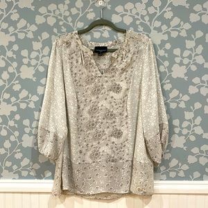 Pretty Gray and white blouse, size 1X